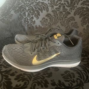 Black/Gold Nike Zoom Winflo